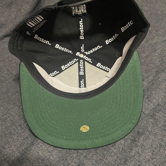 Boston Celtics Hat - Picture 3 of 3